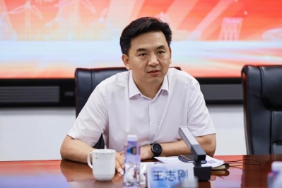 王志刚会见三一沉能董事长周福贵-2
